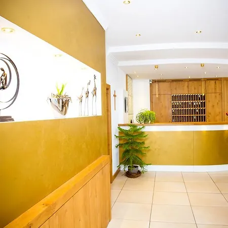 Konradshof 3*