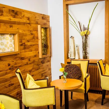 康拉德霍夫酒店 3*