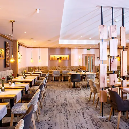 康拉德霍夫酒店 3*